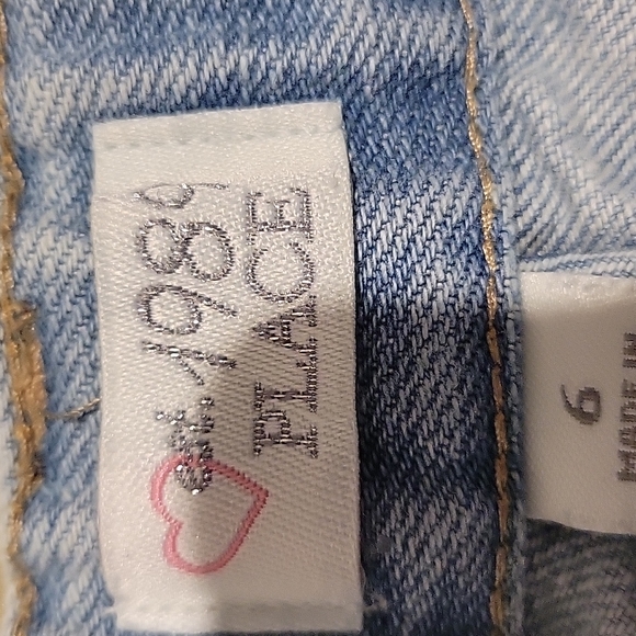 Shorts - Picture 3 of 3